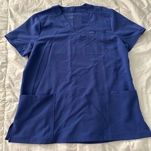 Jaanuu Relaxed 3-Pocket Scrub Top Galaxy Blue, size large, excellent condition
